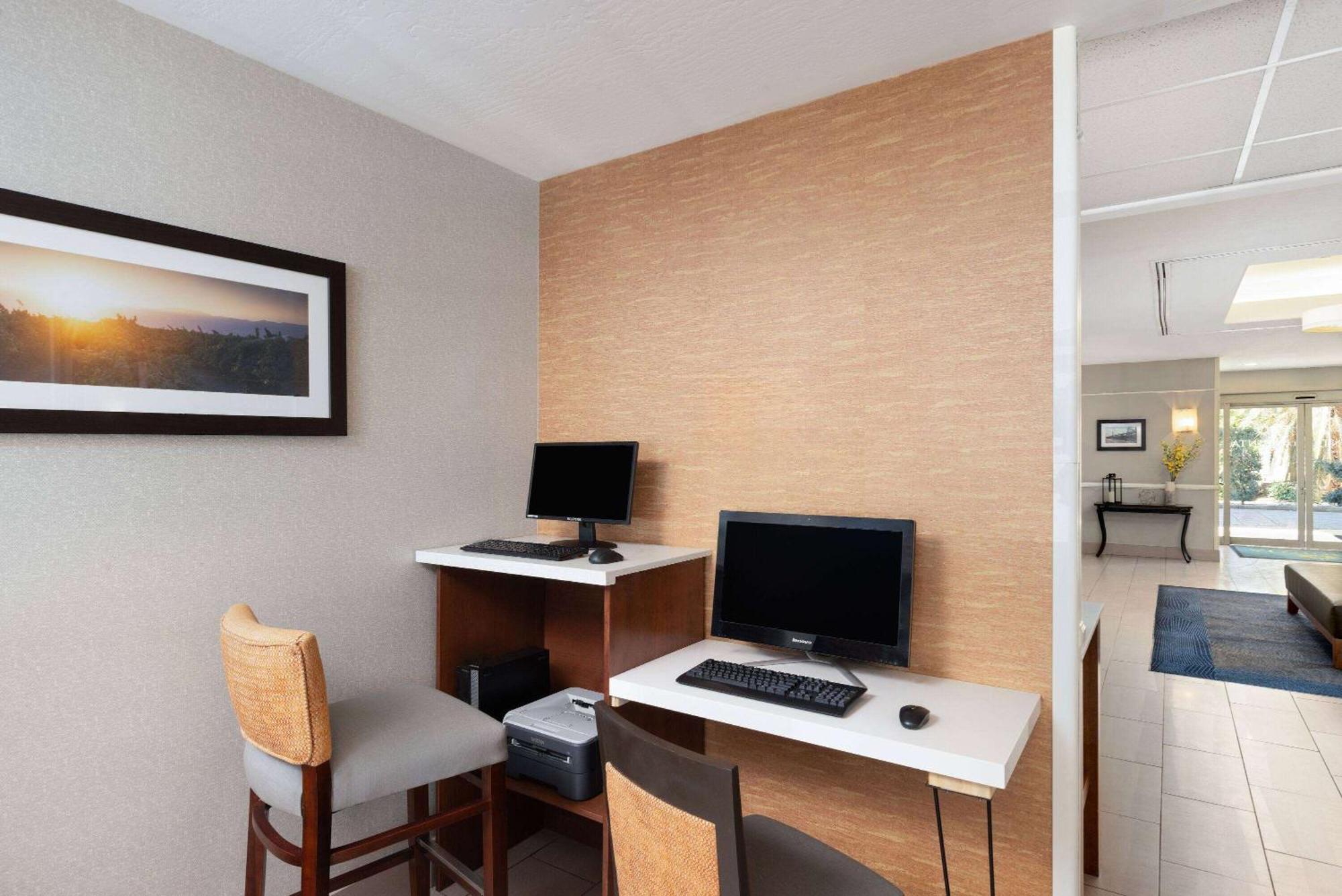 La Quinta By Wyndham Bakersfield North Hotel Ngoại thất bức ảnh