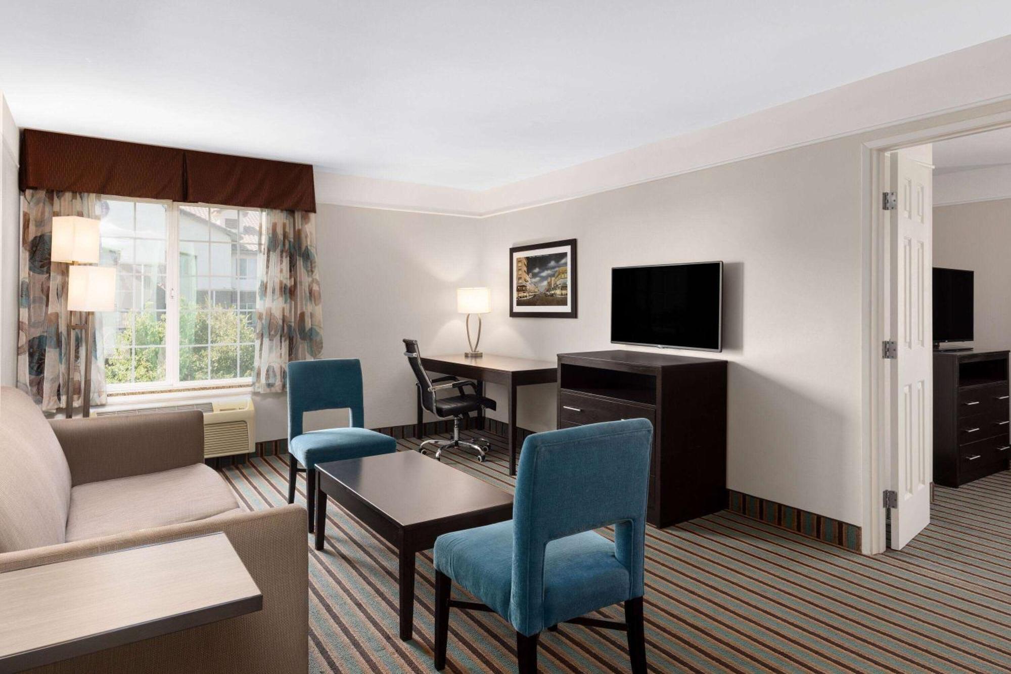 La Quinta By Wyndham Bakersfield North Hotel Ngoại thất bức ảnh