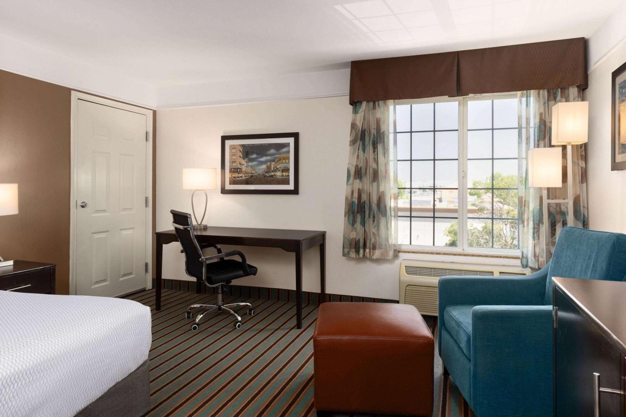 La Quinta By Wyndham Bakersfield North Hotel Ngoại thất bức ảnh
