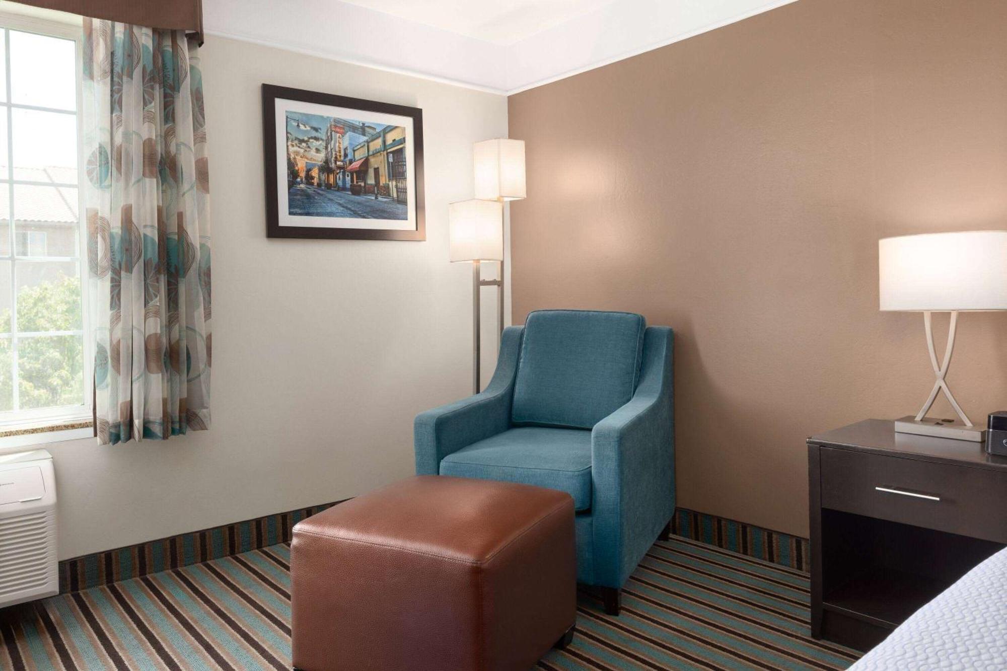 La Quinta By Wyndham Bakersfield North Hotel Ngoại thất bức ảnh